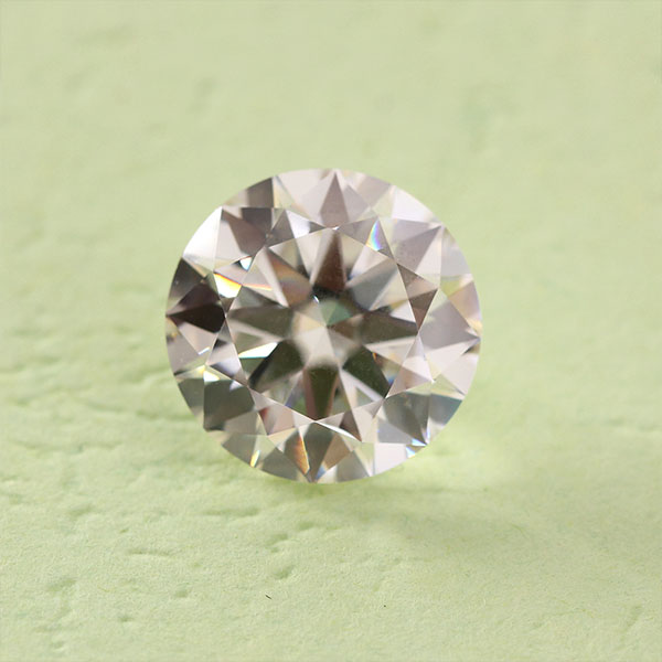 Loose Lab Diamond Round Brilliant Cut เพชรสังเคราะห์ D ไม่มีสี 0.8-3.3mm เส้นผ่านศูนย์กลาง 0.03ct-0.2กะรัต